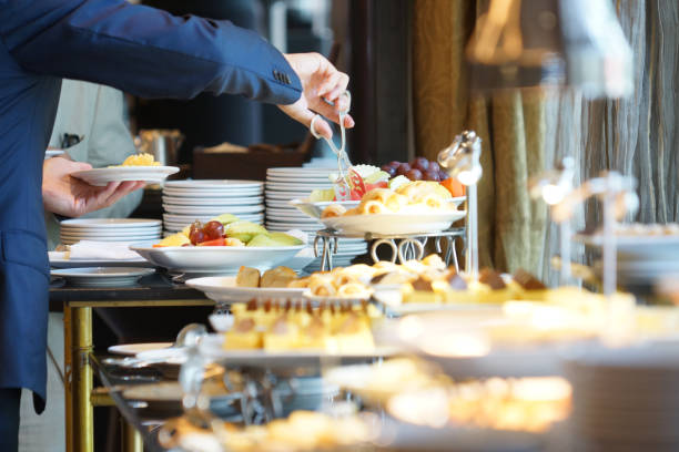 Buffet van Kok aan Huis op een feest, van babyborrel tot bedrijfsfeest